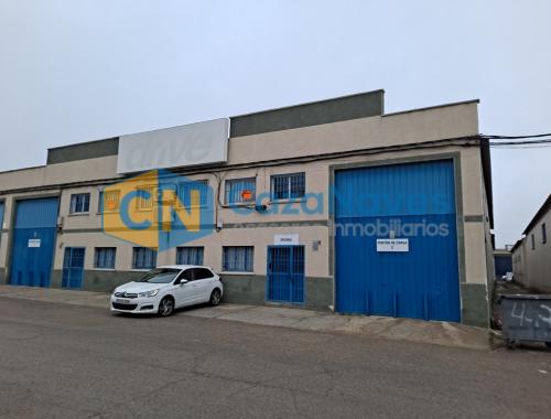 VENTA DE DOS NAVES UNIDAS