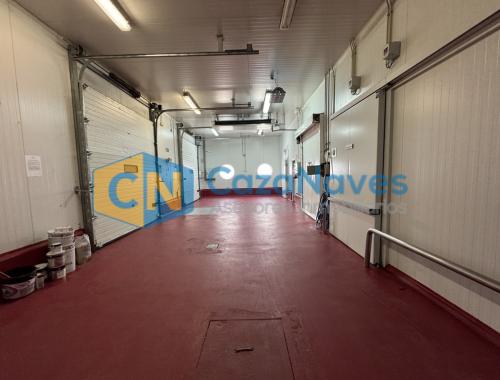 NAVE EN VENTA CON CÁMARAS FRÍFGORIFICAS EN LEGANÉS