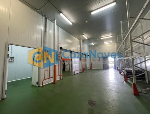 NAVE EN VENTA CON CÁMARAS FRIGORÍFICAS EN COSLADA