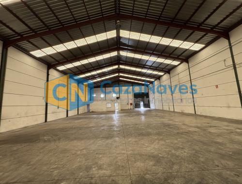 ALQUILER O VENTA DE NAVE EN YELES