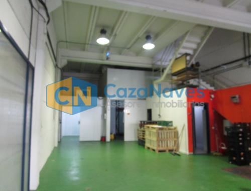 NAVE ALMACÉN CON 2 CÁMARAS DE FRÍO POSITIVO