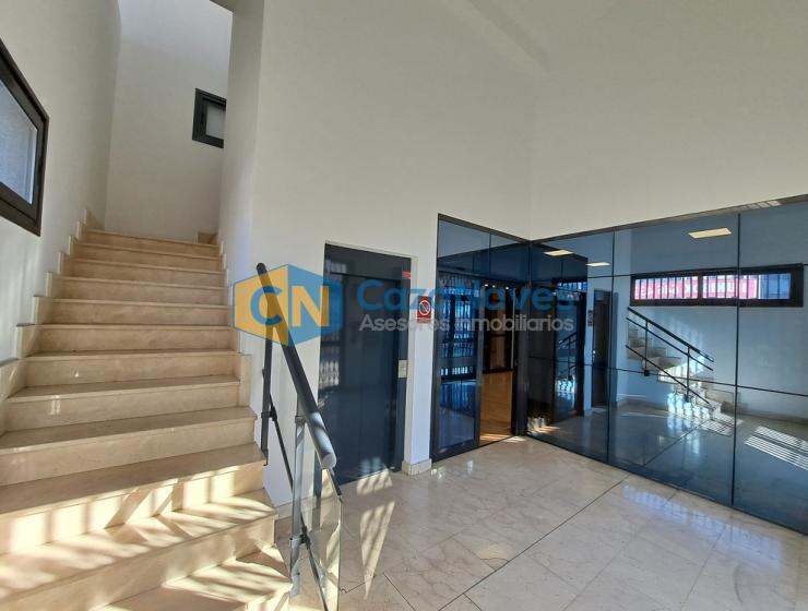 ALQUILER DE NAVE CON PUENTE GRÚA EN MÓSTOLES