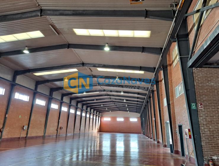 ALQUILER DE NAVE CON PUENTE GRÚA EN MÓSTOLES