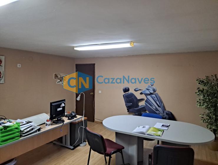 VENTA DE DOS NAVES UNIDAS