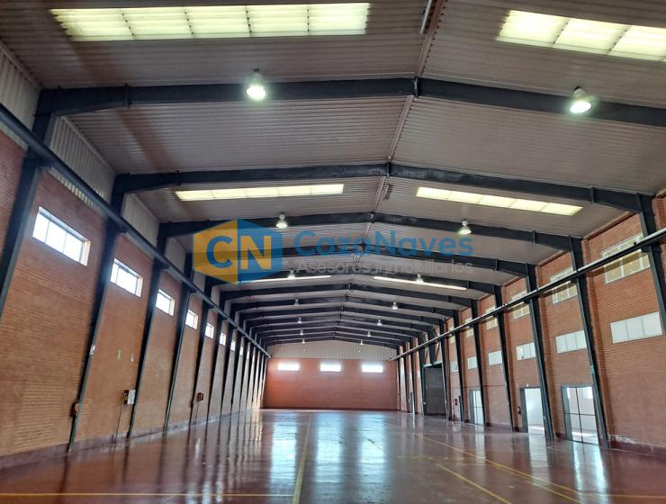 ALQUILER DE NAVE CON PUENTE GRÚA EN MÓSTOLES