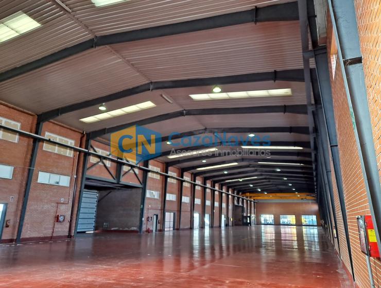 ALQUILER DE NAVE CON PUENTE GRÚA EN MÓSTOLES
