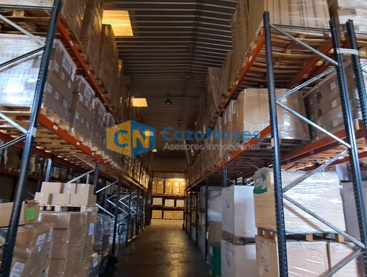VENTA DE NAVE INDUSTRIAL CON UN MUELLE DE CARGA