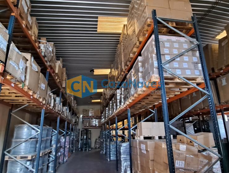 VENTA DE NAVE INDUSTRIAL CON UN MUELLE DE CARGA