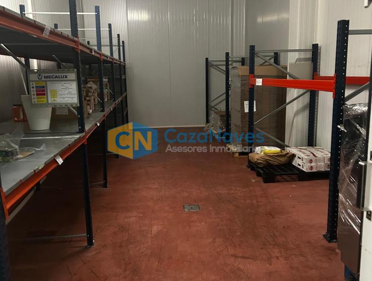 NAVE REFRIGERADA EN VENTA