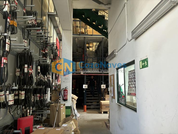 NAVE EN VENTA EN VILLAVERDE