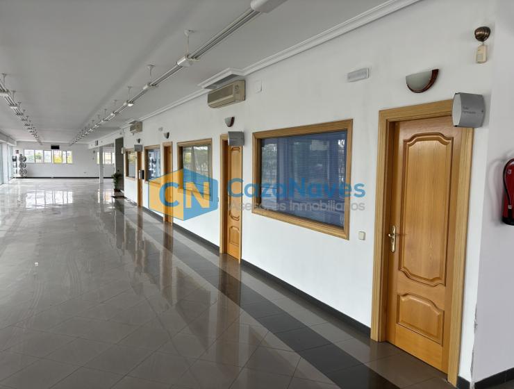 NAVE COMERCIAL EN VENTA 