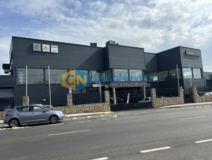 NAVE COMERCIAL EN VENTA 