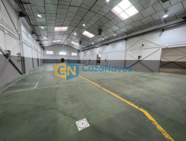 NAVE INDUSTRIAL CON 2 PUENTE GRÚA