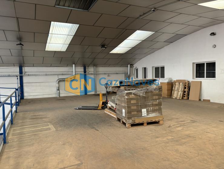 NAVE EN AQLQUILER EN TORREJÓN DE LA CALZADA