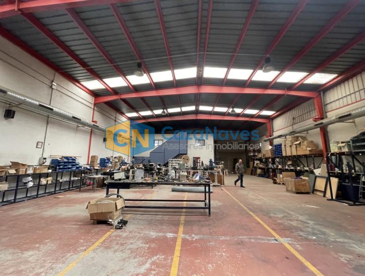 NAVE EN VENTA EN MORALEJA DE ENMEDIO