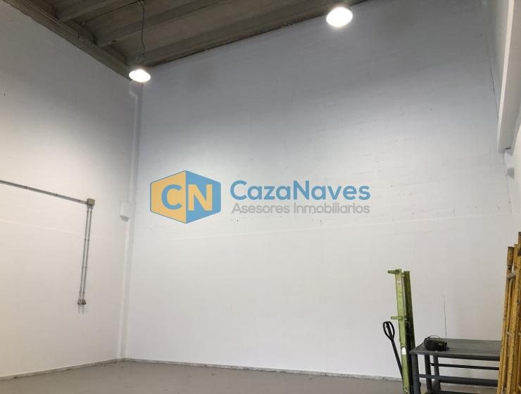 NAVE EN RECINTO CERRADO Y VIGILADO 24 H.