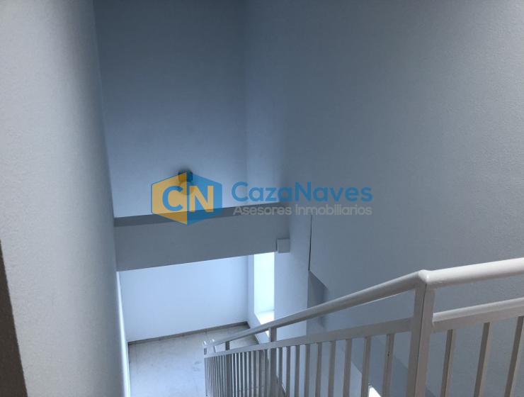NAVE EN RECINTO CERRADO Y VIGILADO 24 H.