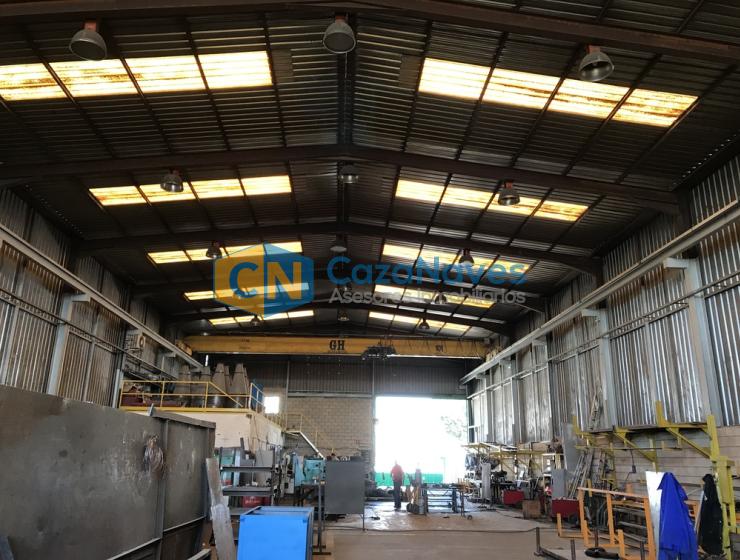 VENTA DE NAVE CON 2 PUENTES GRÚA