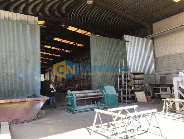 VENTA DE NAVE CON 2 PUENTES GRÚA