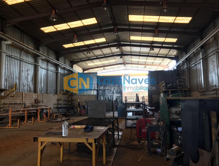 VENTA DE NAVE CON 2 PUENTES GRÚA