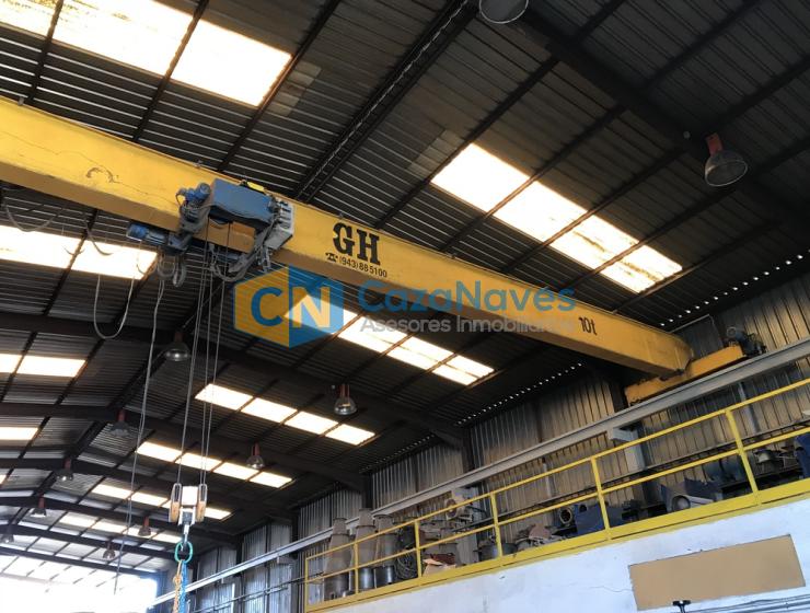 VENTA DE NAVE CON 2 PUENTES GRÚA