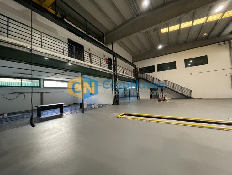 NAVE EN VENTA O ALQUILER CON MUCHA PARCELA