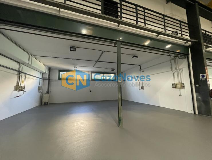 NAVE EN VENTA O ALQUILER CON MUCHA PARCELA