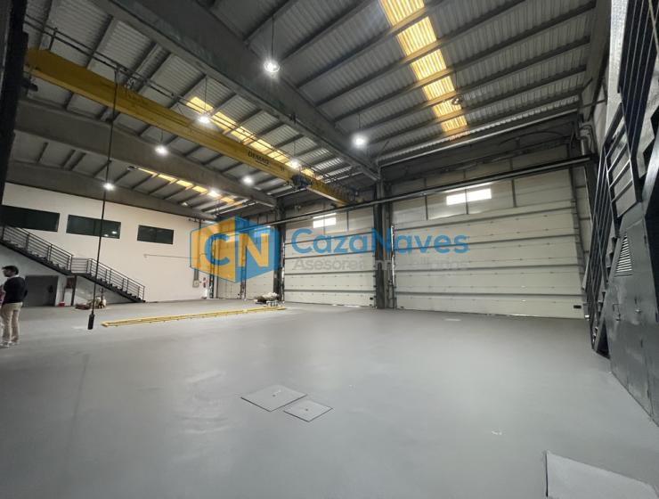 NAVE EN VENTA O ALQUILER CON MUCHA PARCELA