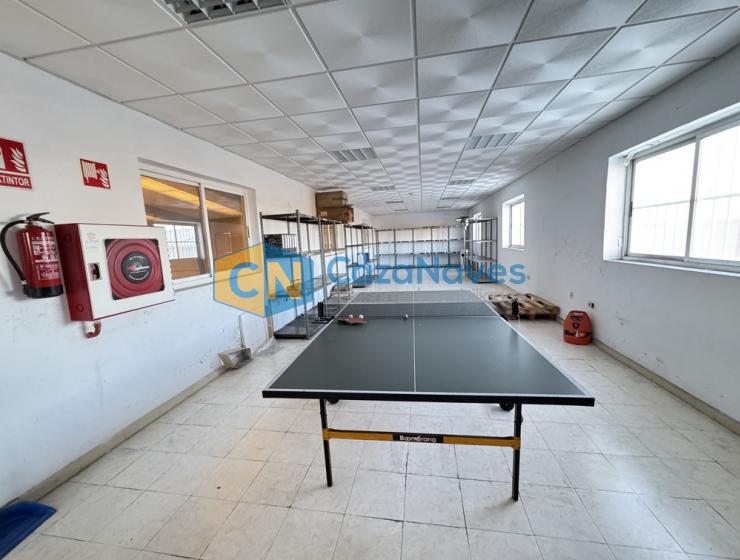 NAVE EN ALQUILER Y VENTA EN CASARRUBIOS DEL MONTE