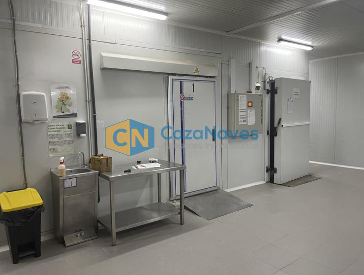 NAVE EN VENTA CON INSTALACIONES FRIGORÍFICAS