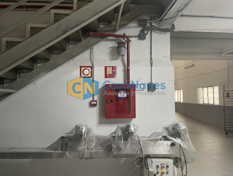 NAVE EN VENTA CON INSTALACIONES FRIGORÍFICAS