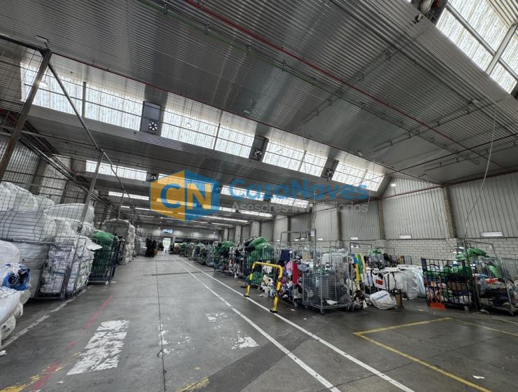 NAVE EN ALQUILER CON MUELLES DE CARGA EN LEGANÉS