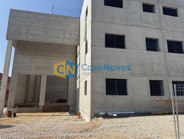 ALQUILER DE NAVE CROSS DOCK EN VILLAVERDE
