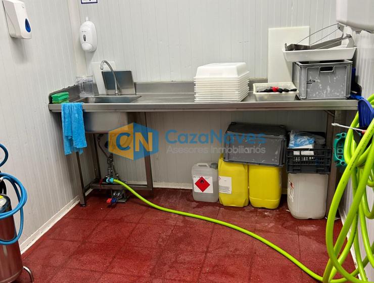 NAVE REFRIGERADA EN VENTA